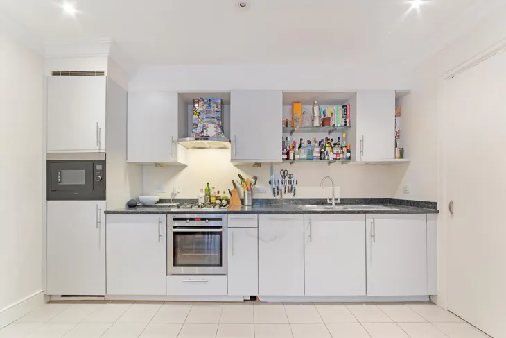 Flat Star Place in Greater London