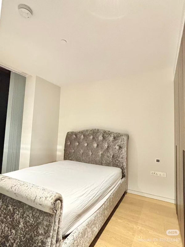 Flat York Road in Greater London