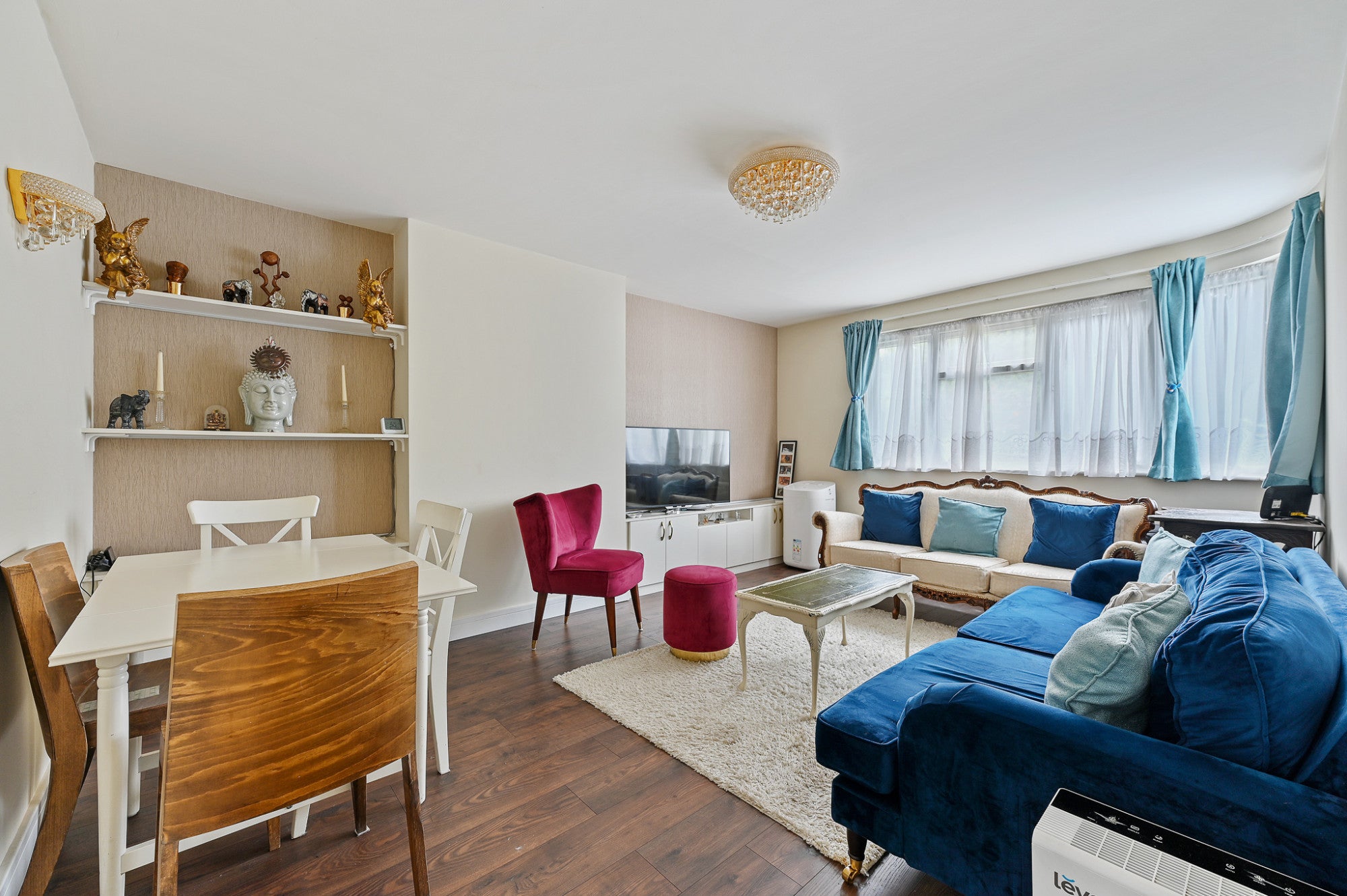 Flat Westmere Drive in Greater London