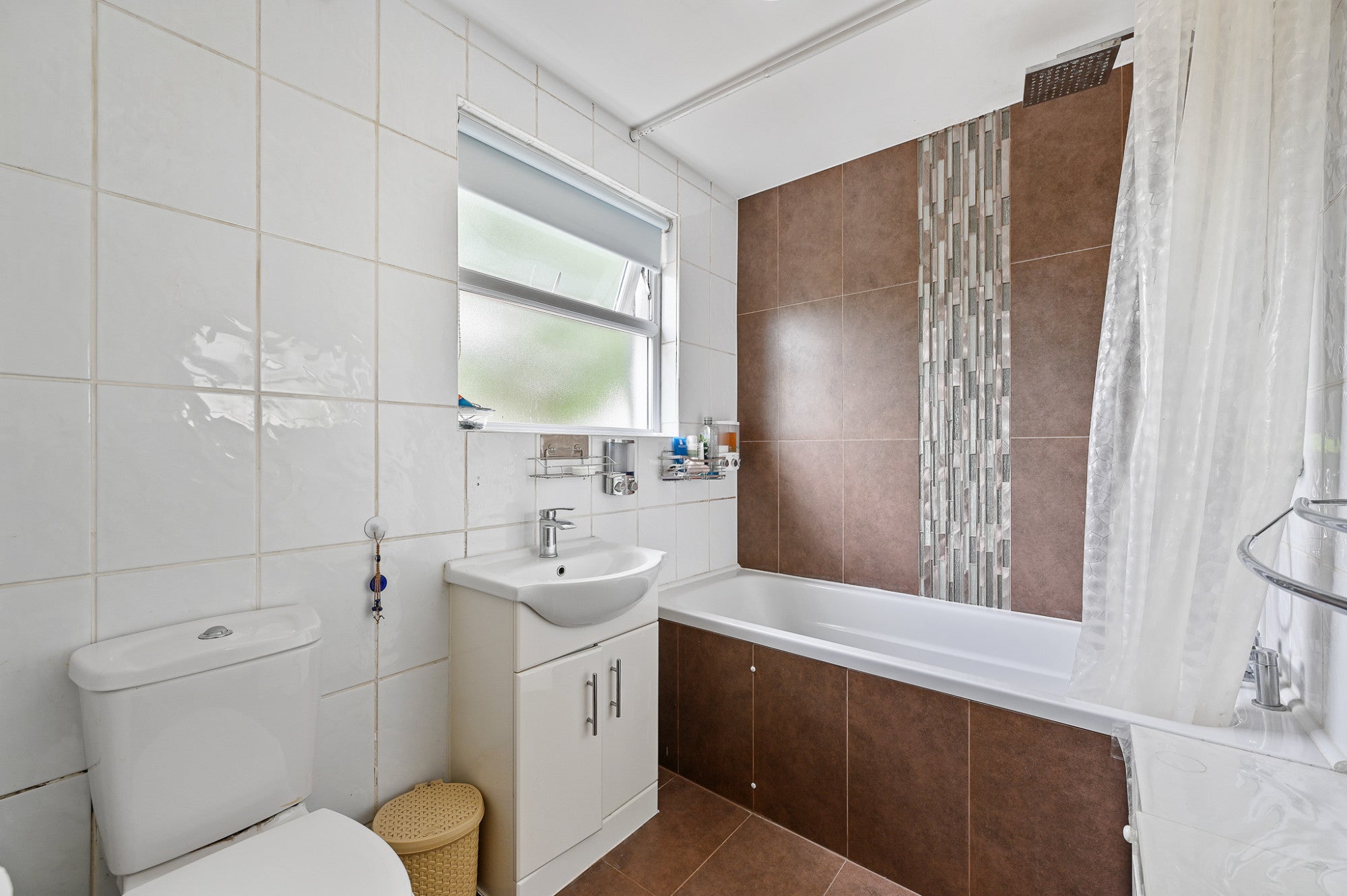 Flat Westmere Drive in Greater London
