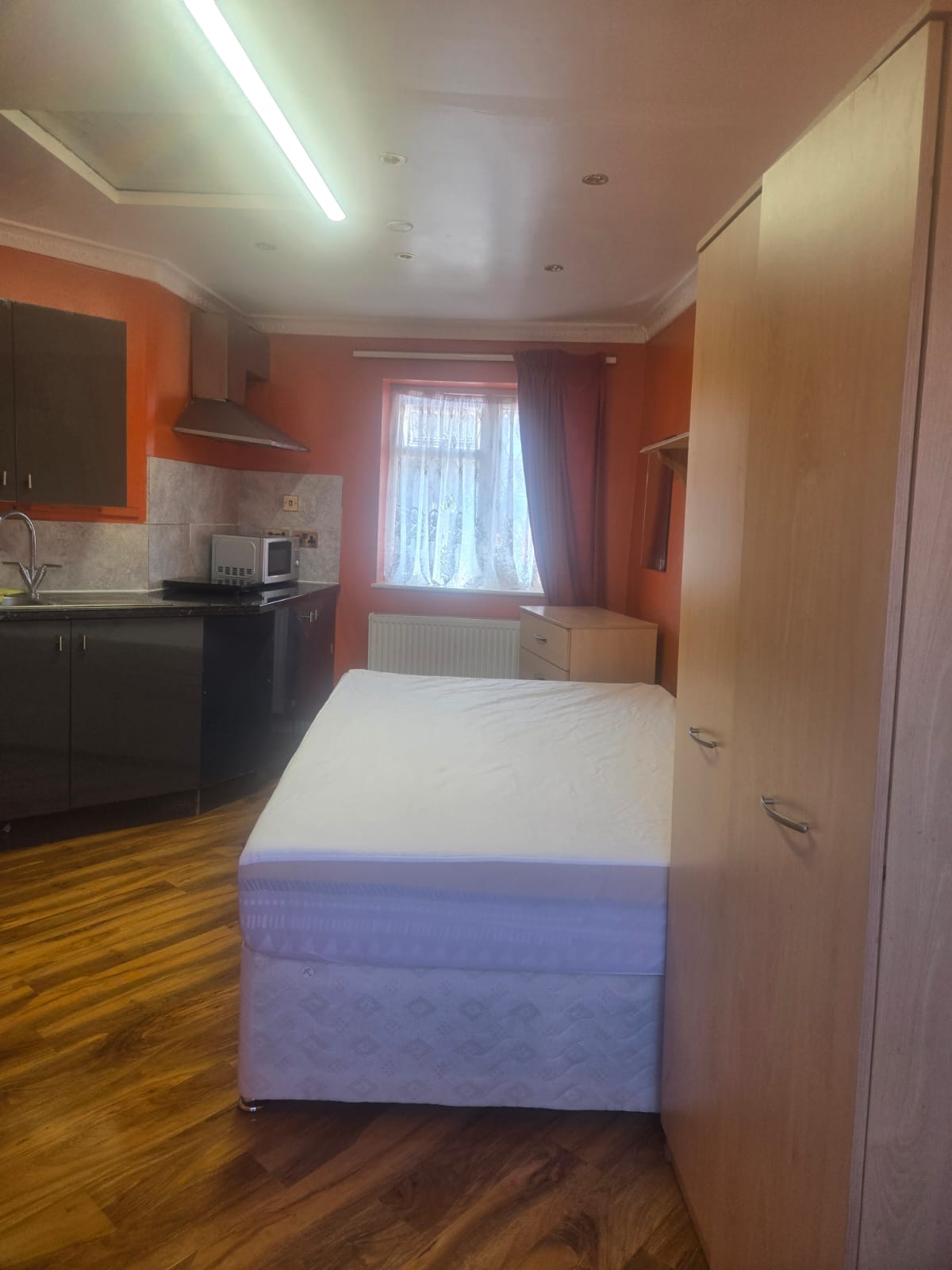 Flat North Avenue in Greater London
