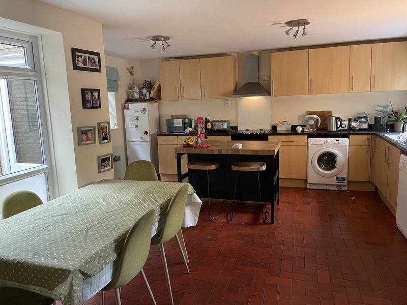 Room Belmont Park in Greater London