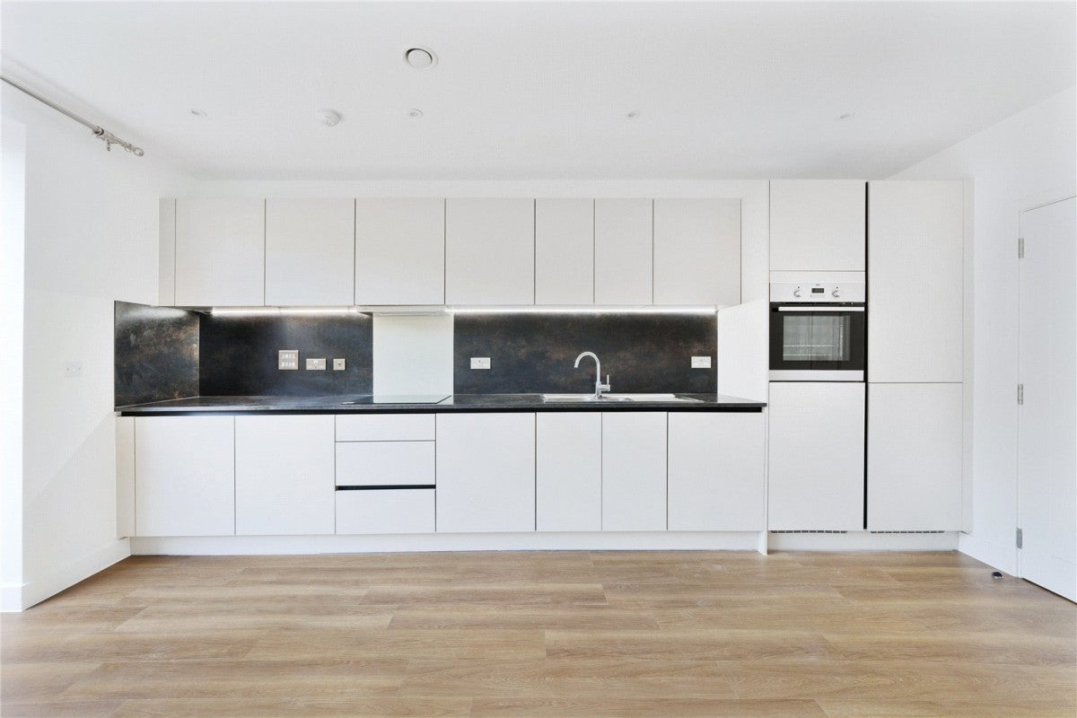 House Pinder Road in Greater London
