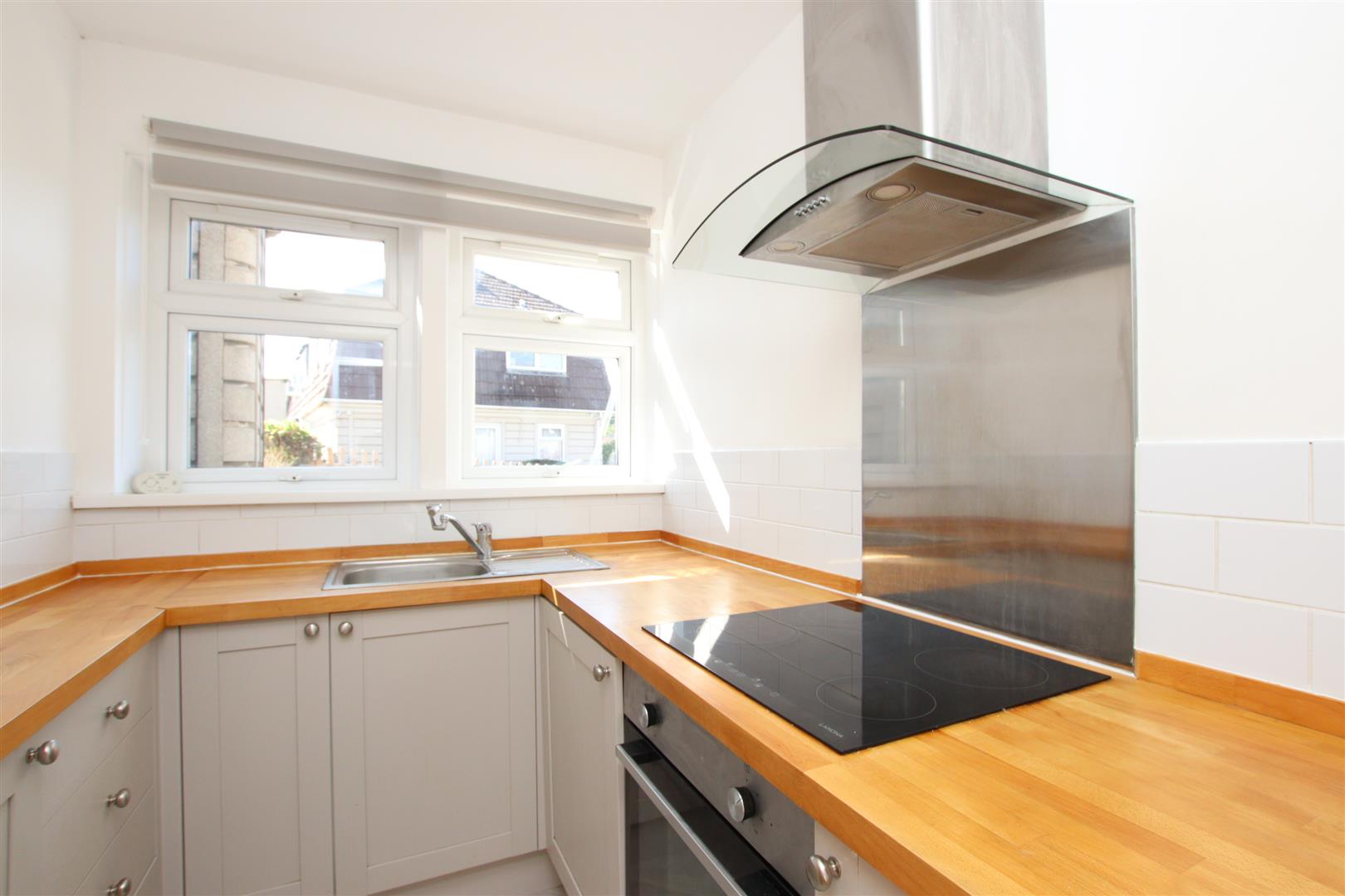 Flat Newbridge Road in Bath