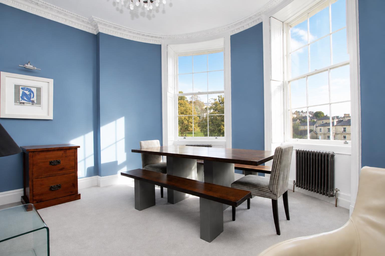 Flat Newbridge Road in Bath