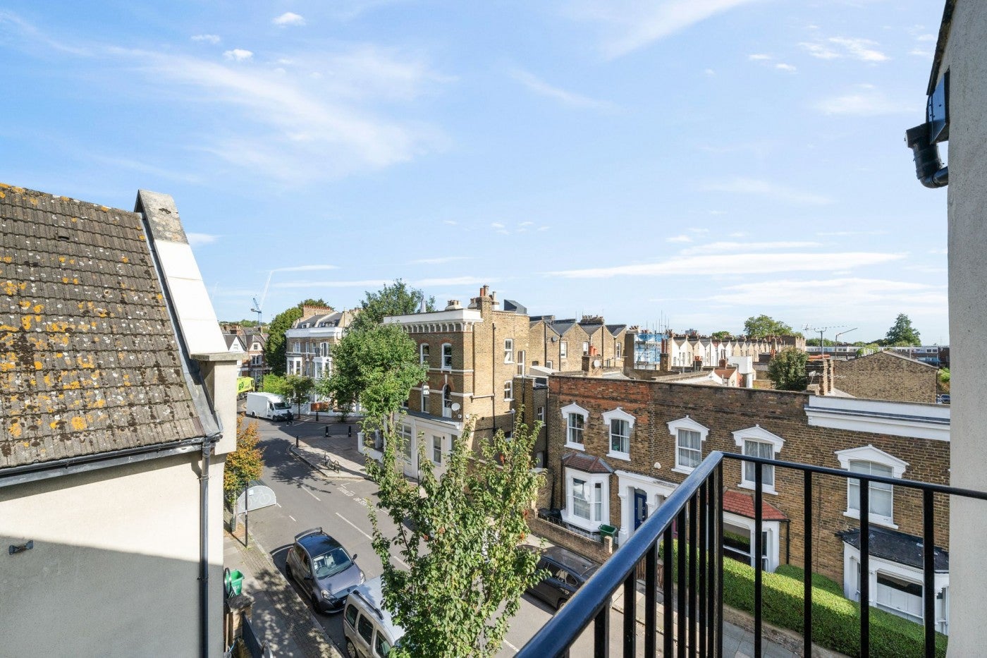 Flat Davenant Road in Greater London
