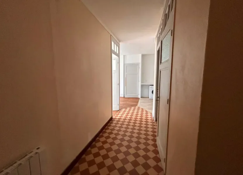 Flat Rue Antoine Charial in Lyon