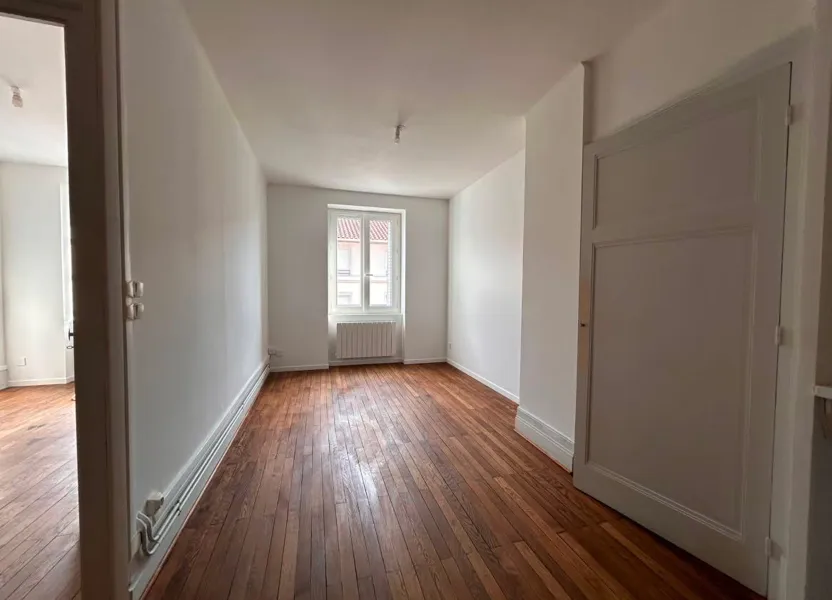Flat Rue Antoine Charial in Lyon