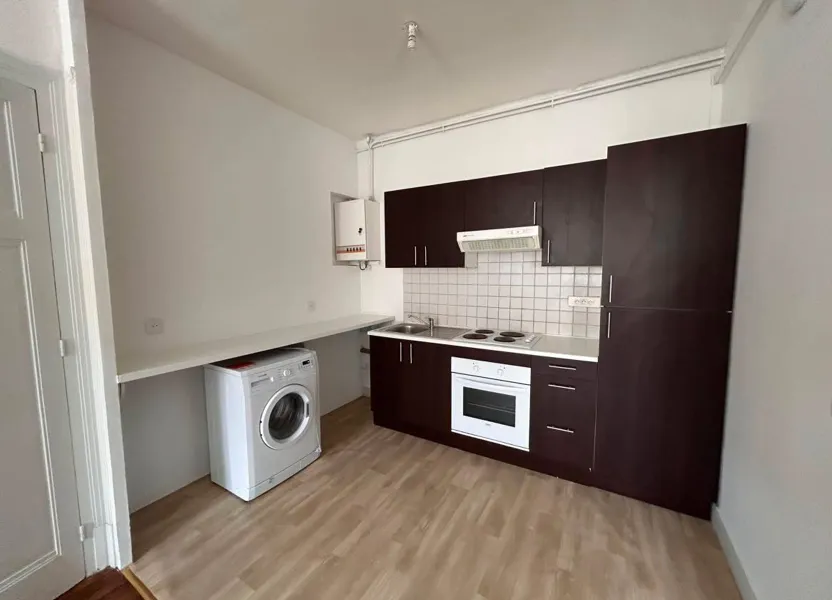 Flat Rue Antoine Charial in Lyon