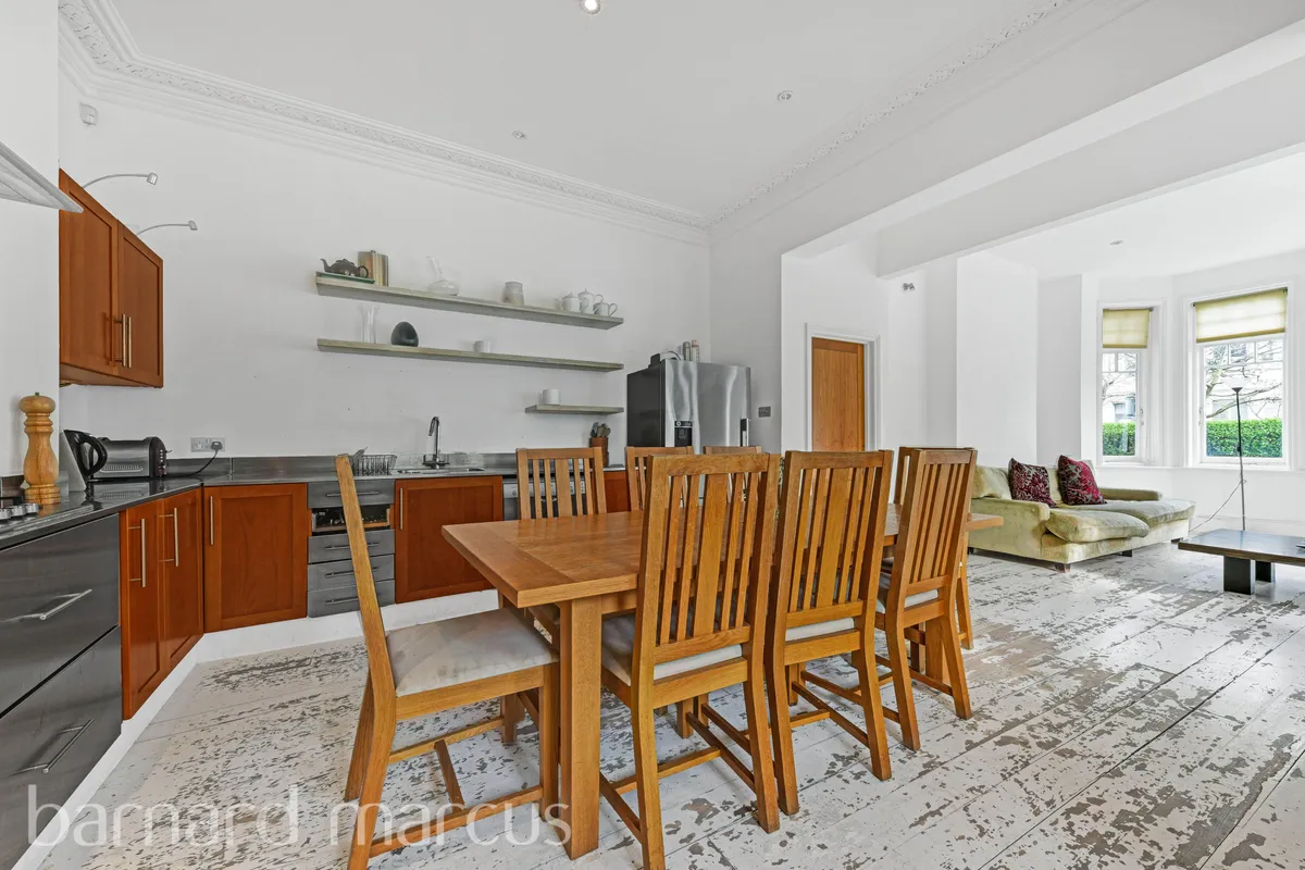 House Marjorie Grove in Greater London