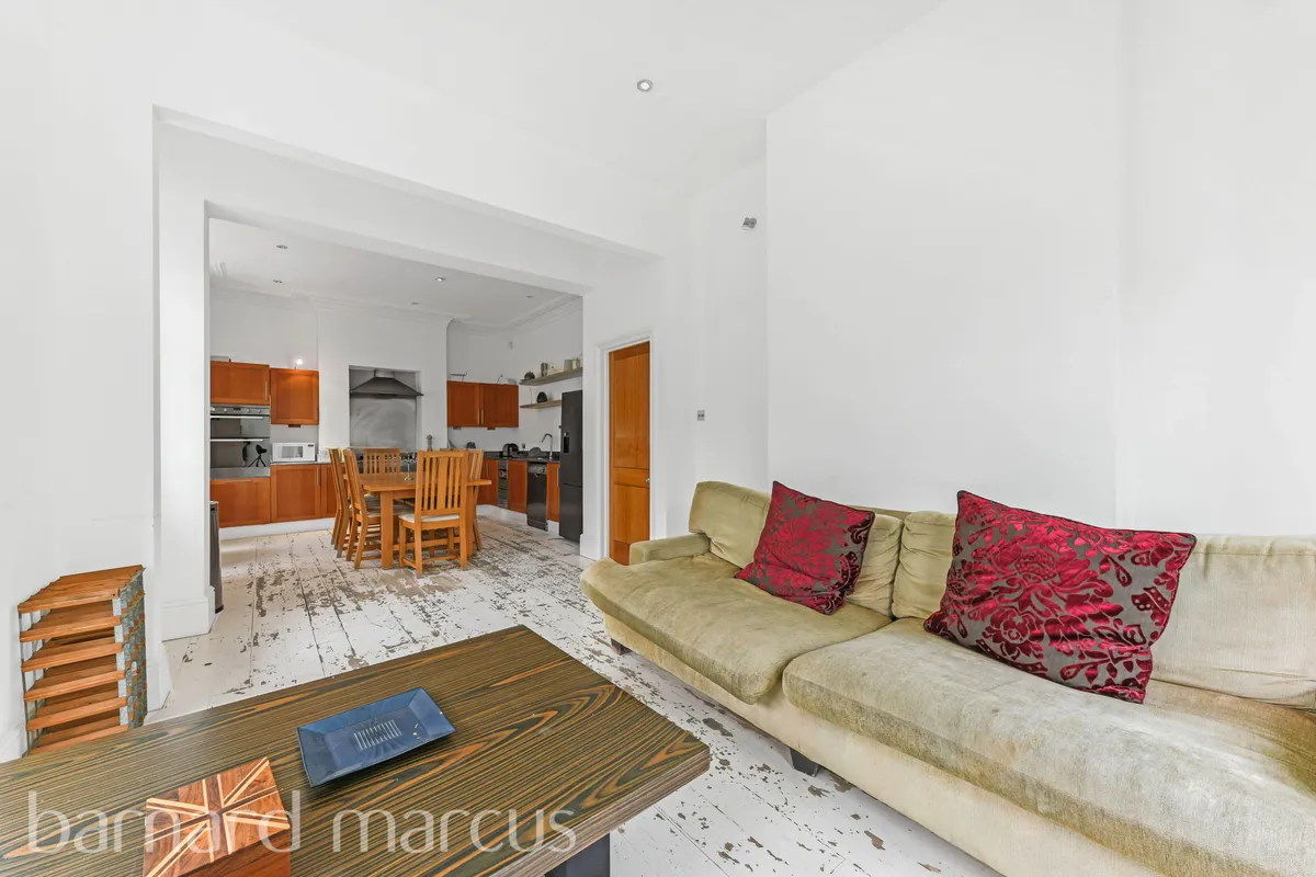 House Marjorie Grove in Greater London