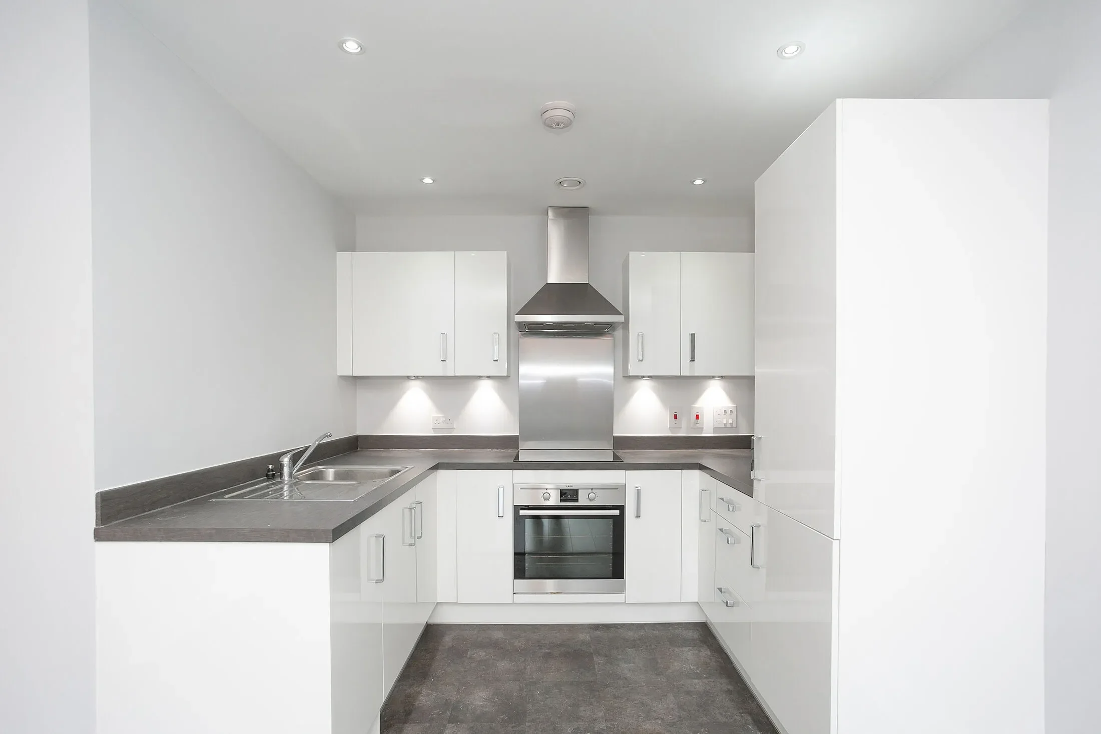 Flat Croxley Road in Dacorum