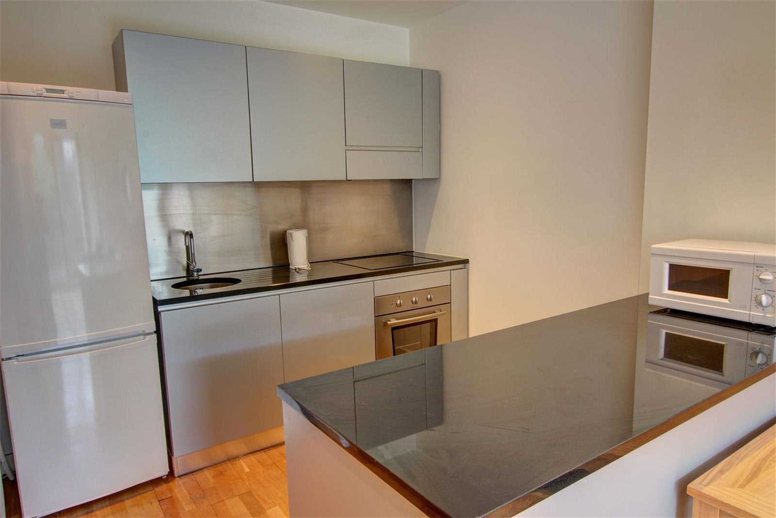 Flat Clavering Place in Newcastle upon Tyne