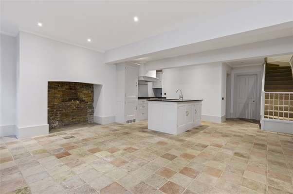 Flat Doughty Street in Greater London