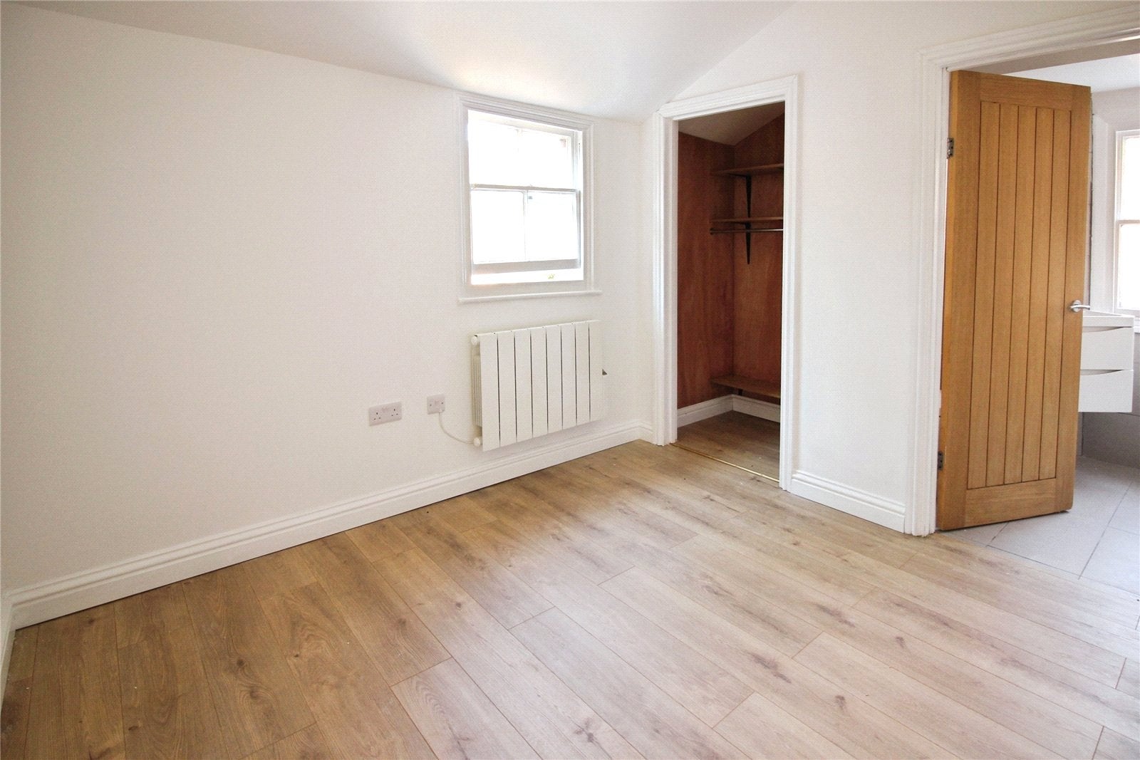 Flat Castle Crescent in Reading