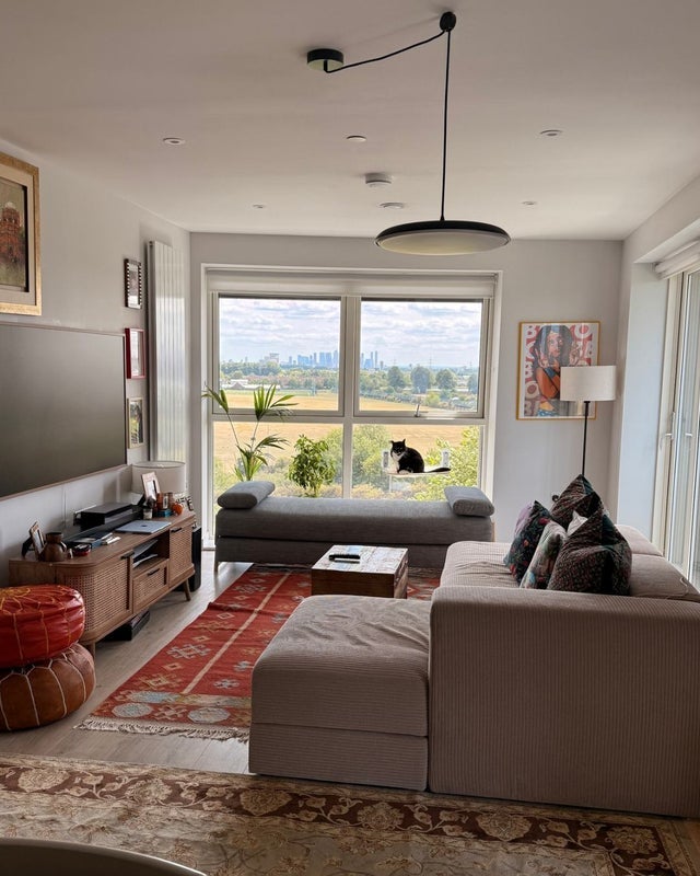 Room Wickford Way in Greater London