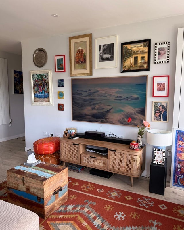 Room Wickford Way in Greater London