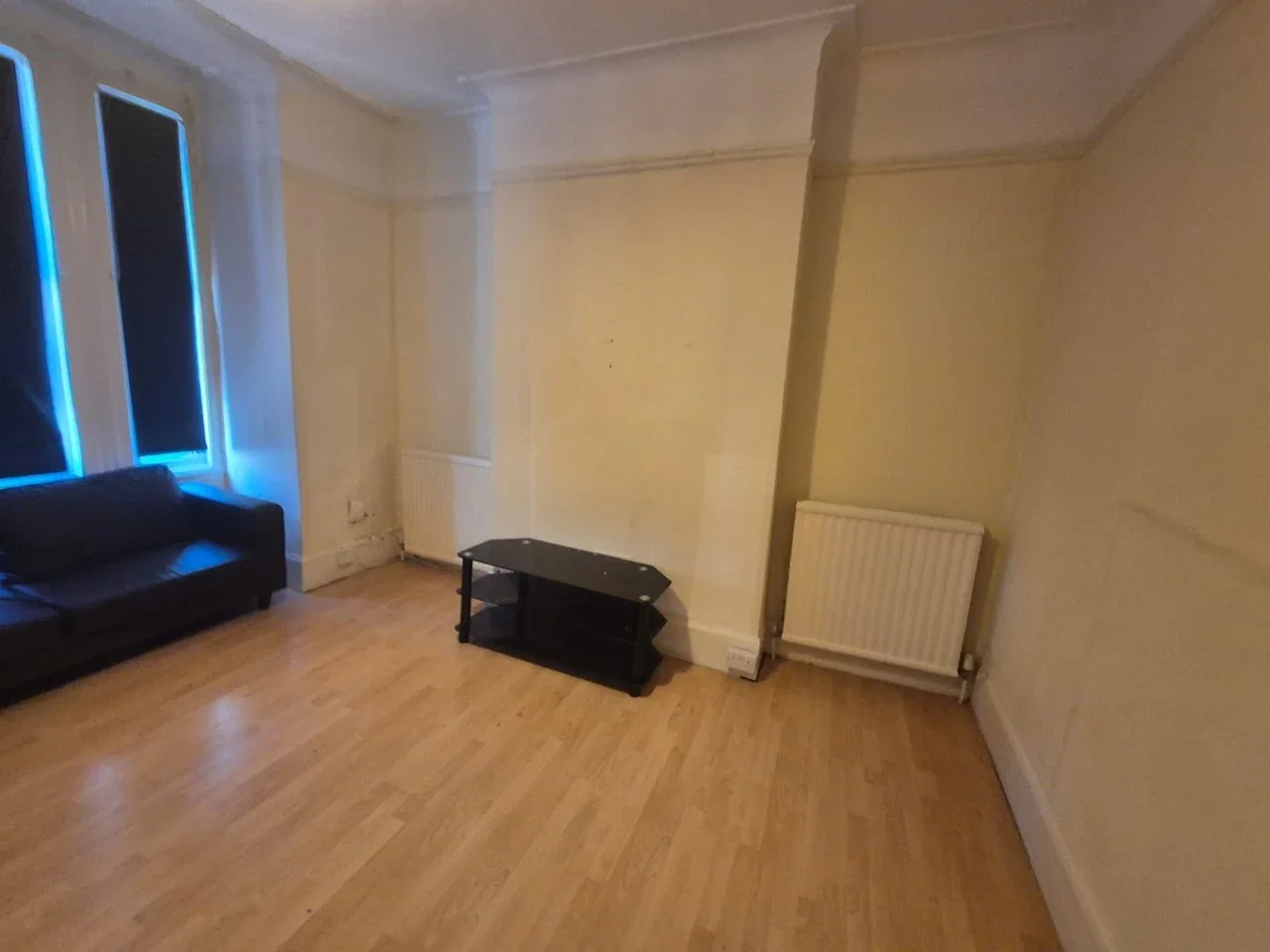 House Pellatt Grove in Greater London