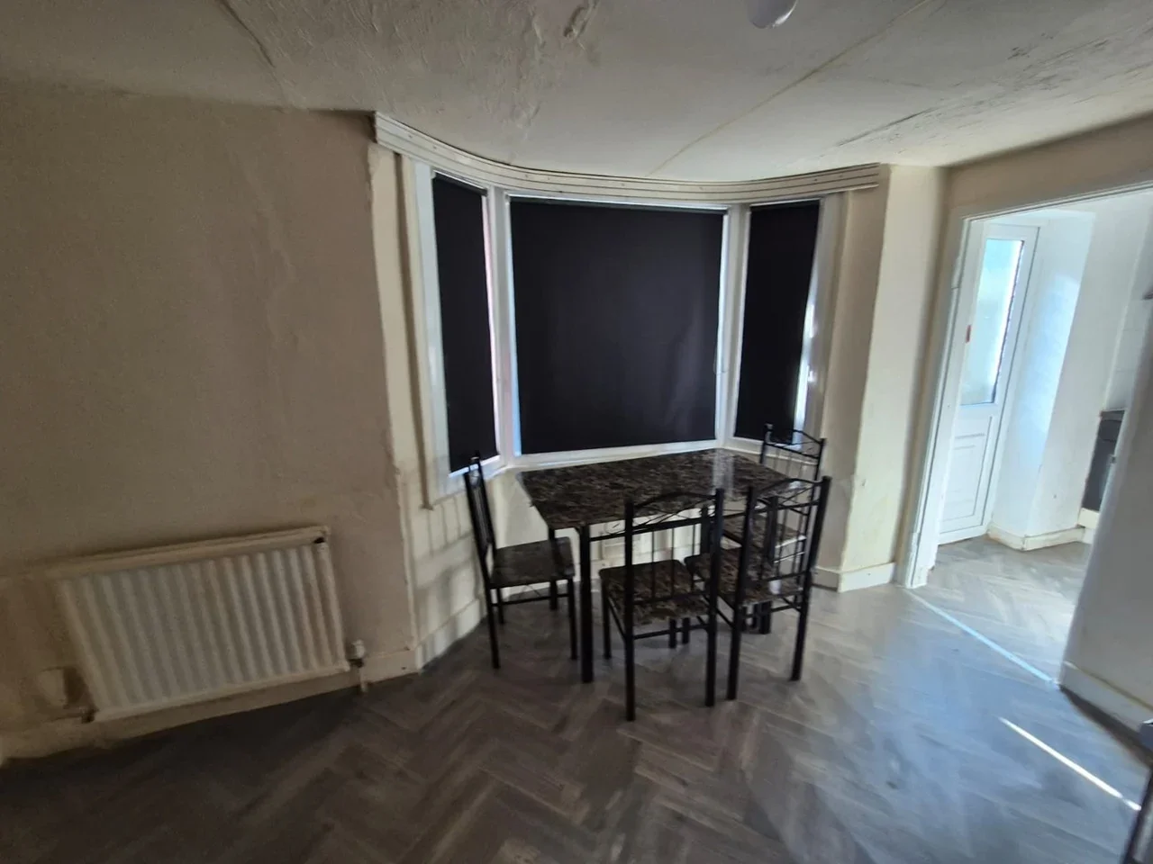 House Pellatt Grove in Greater London