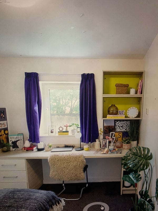 Room Maindy Road in Cardiff