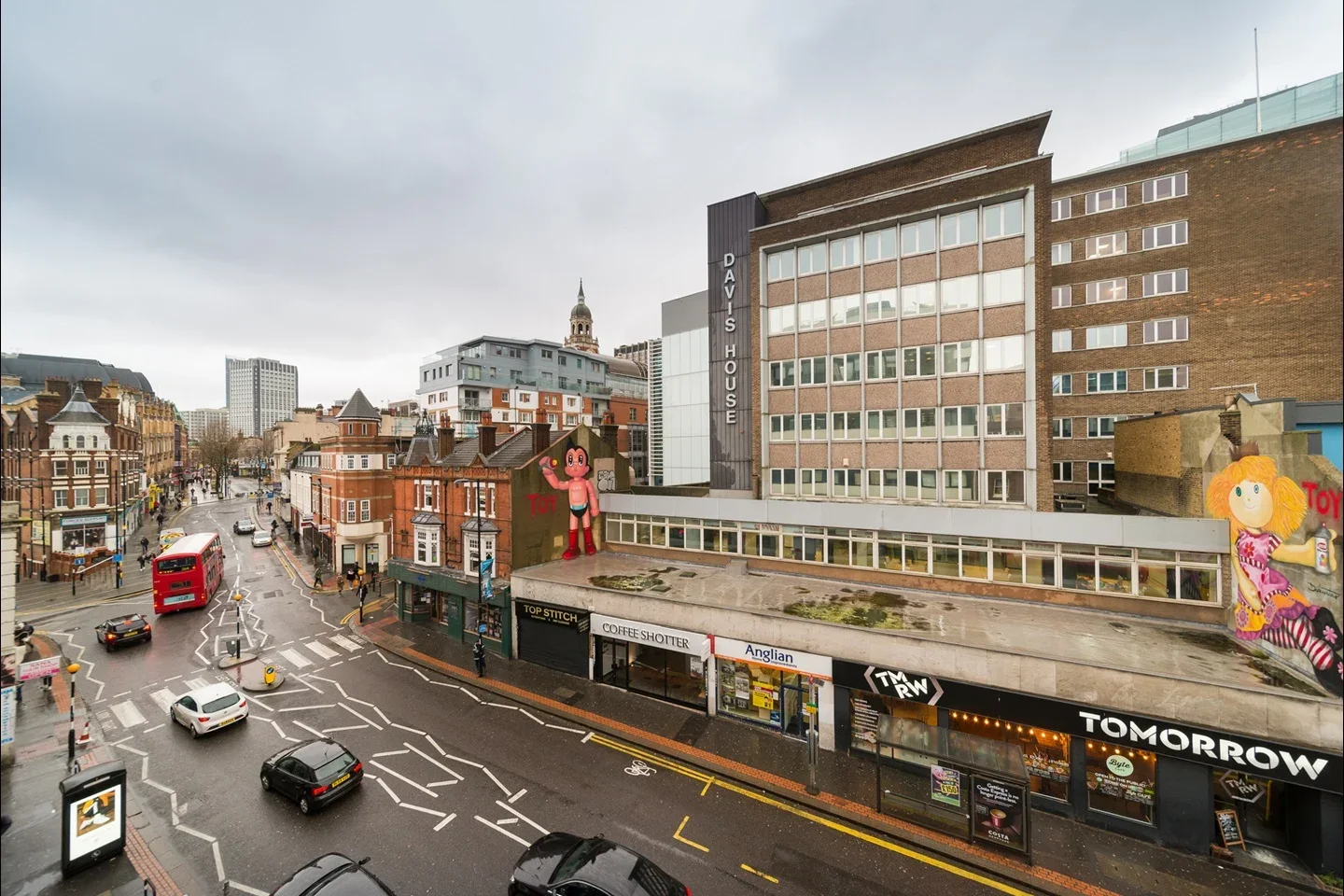 Flat High Street in Greater London
