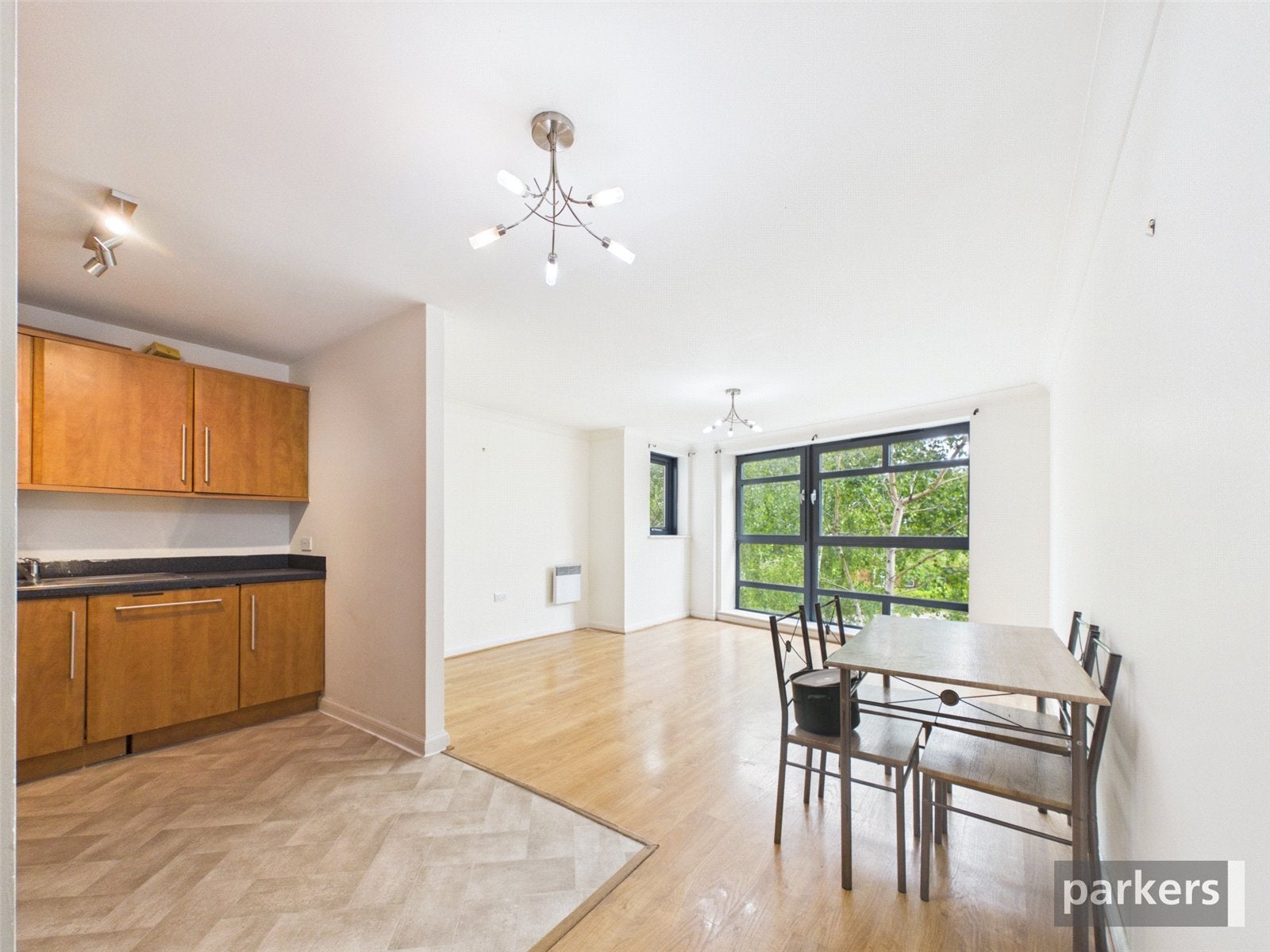 Flat Kennet Street in Reading