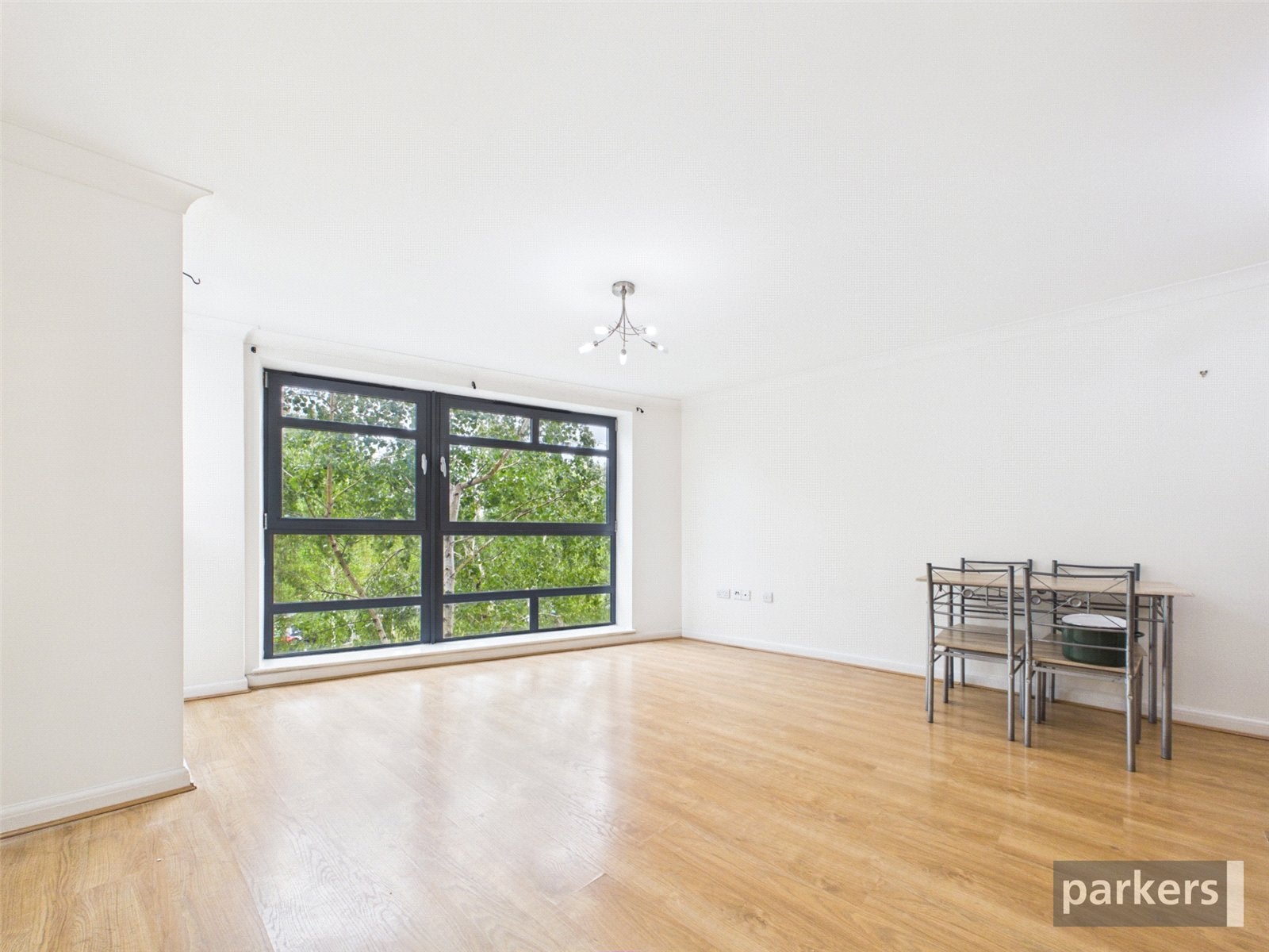 Flat Kennet Street in Reading