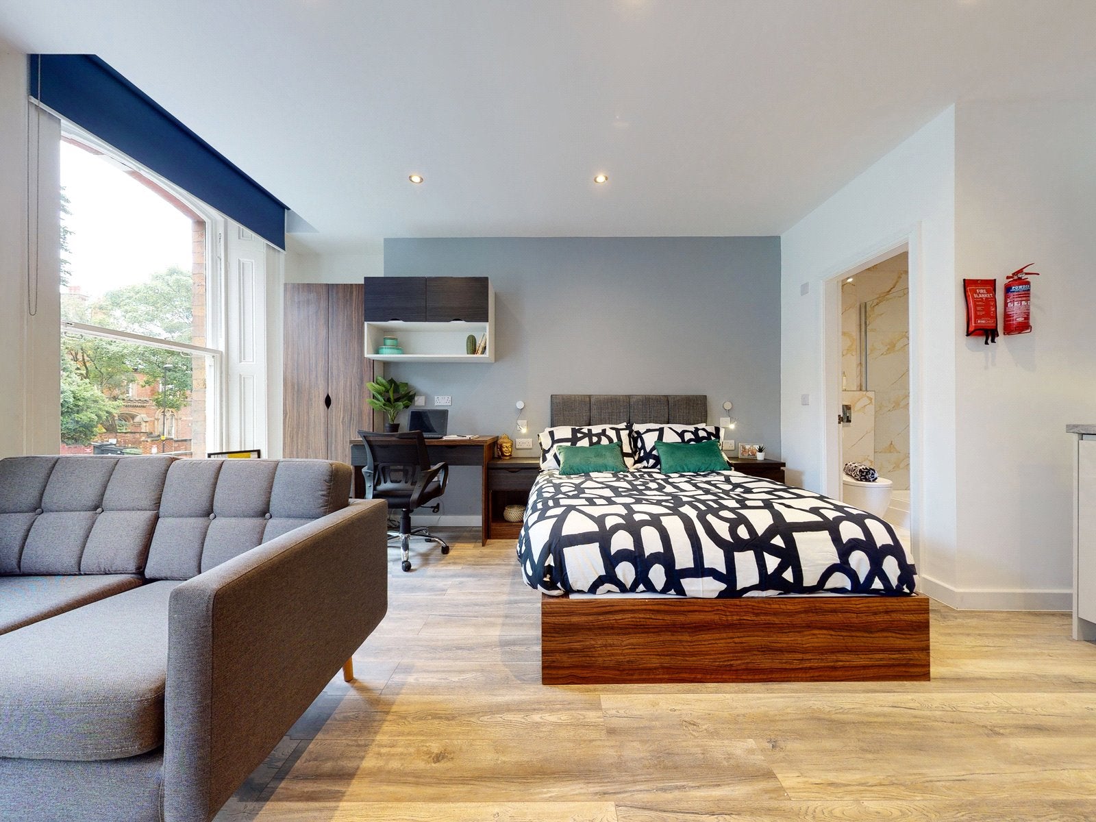 Flat Hyde Terrace in Leeds