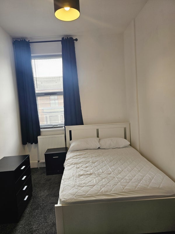 Room Oak Avenue in Newton-le-Willows