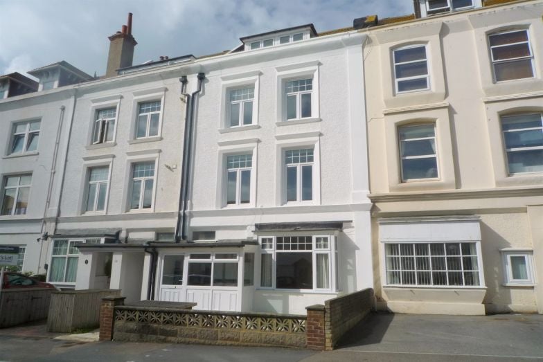 Flat Pelham Road in Seaford