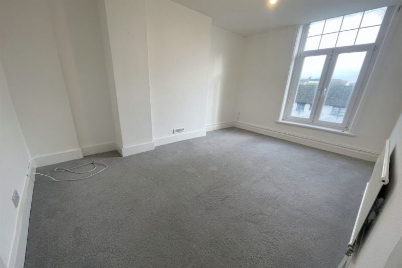 Flat Pelham Road in Seaford
