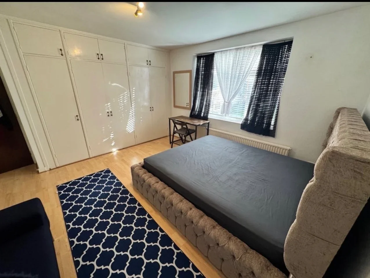 Room Parson Street in Greater London