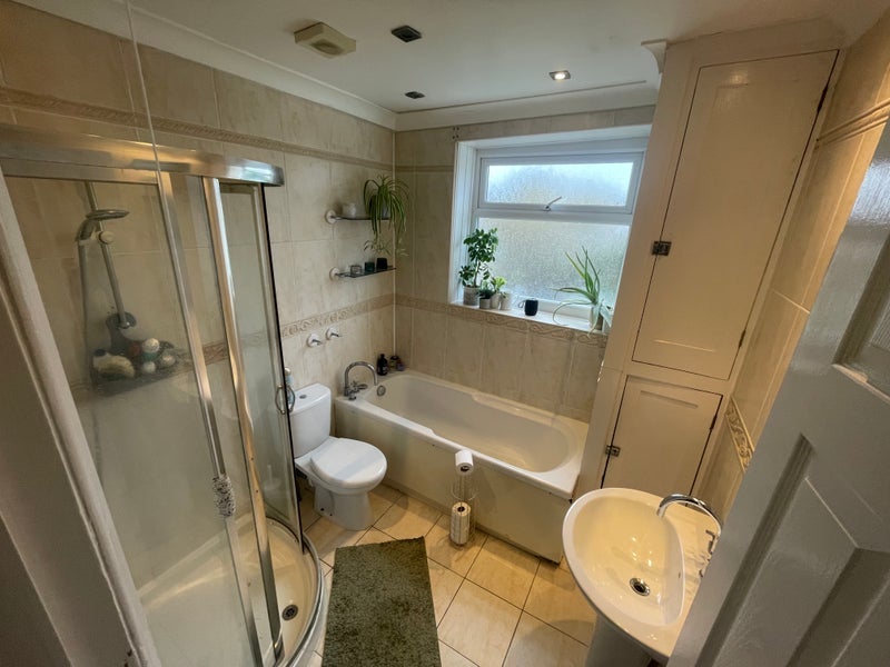 Room Redbreast Road in Bournemouth