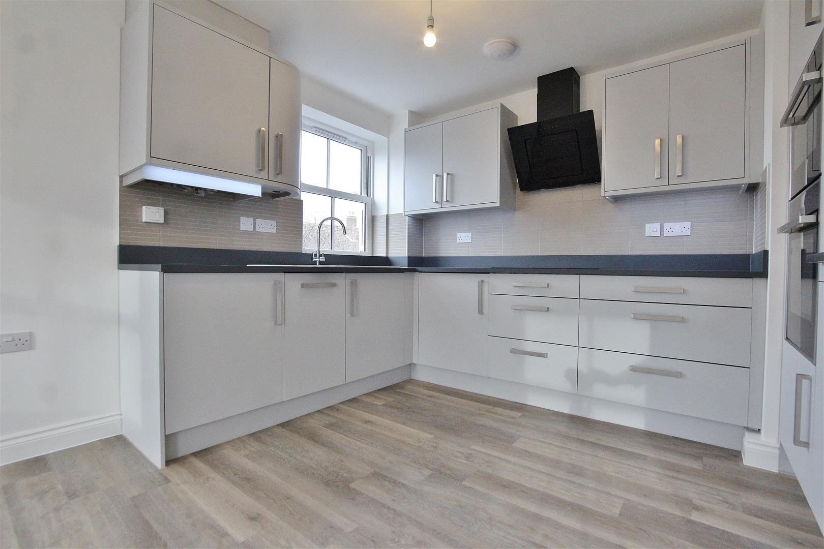 Flat Magdala Road in Greater London