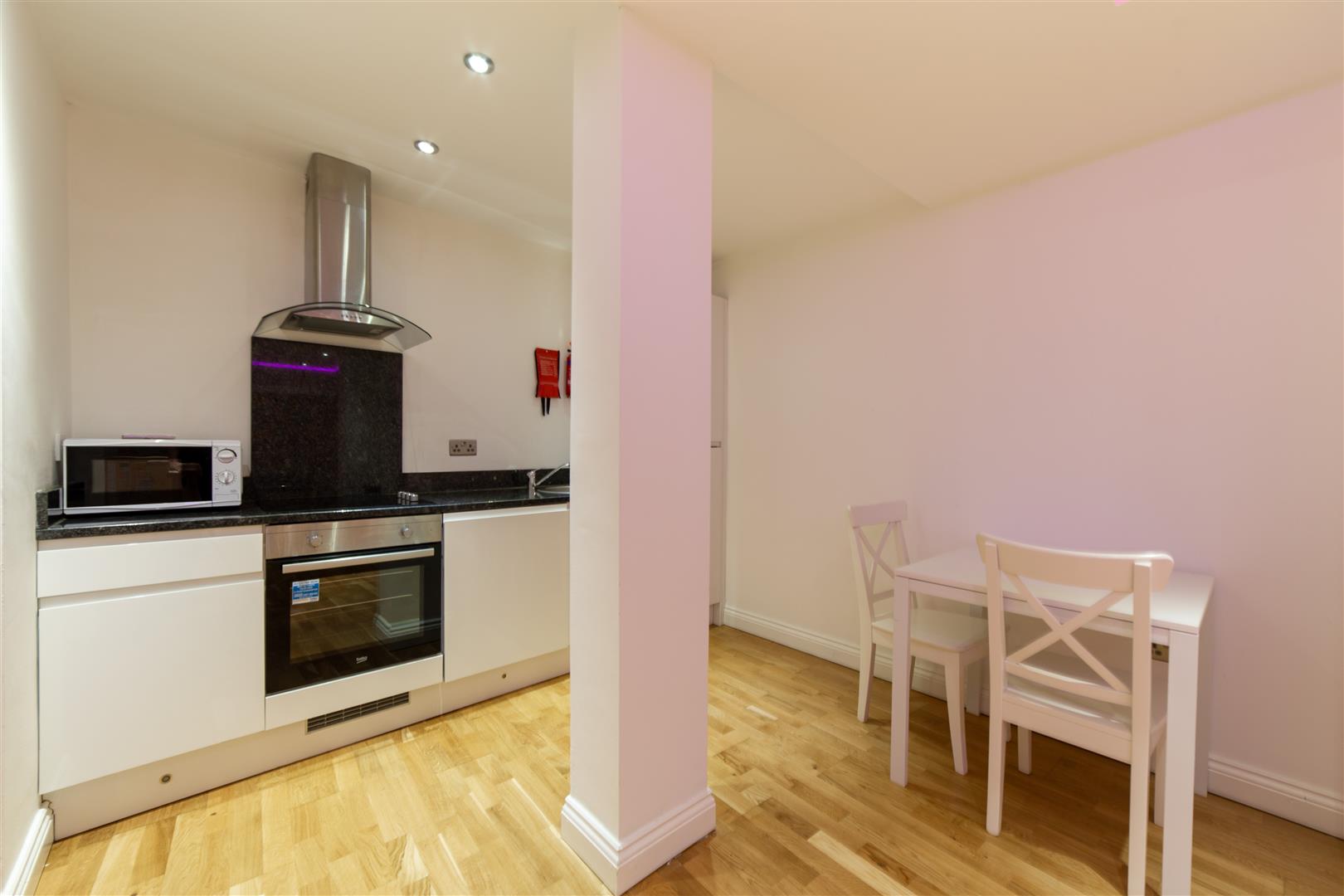 Flat Falconar's Court in Newcastle upon Tyne