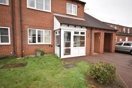 Flat Bishops Court in North Kesteven