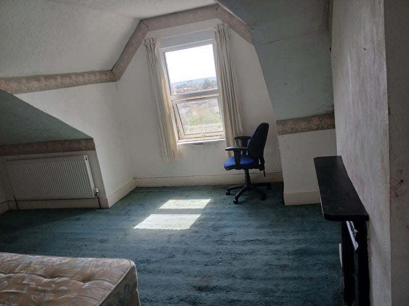 Room Hedgley Street in Greater London