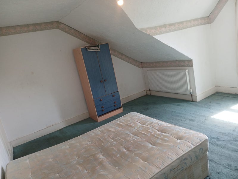 Room Hedgley Street in Greater London
