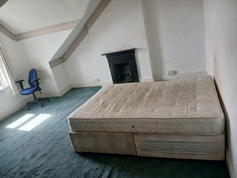 Room Hedgley Street in Greater London