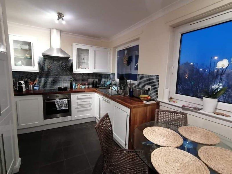 Flat Charterhall Grove in City of Edinburgh