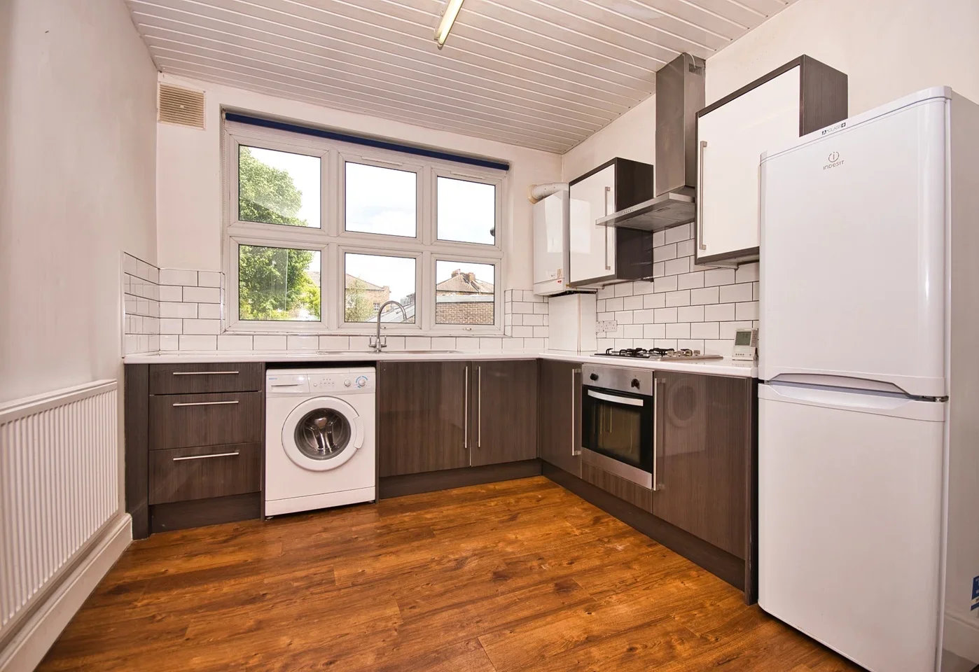Flat Greenwood Road in Greater London
