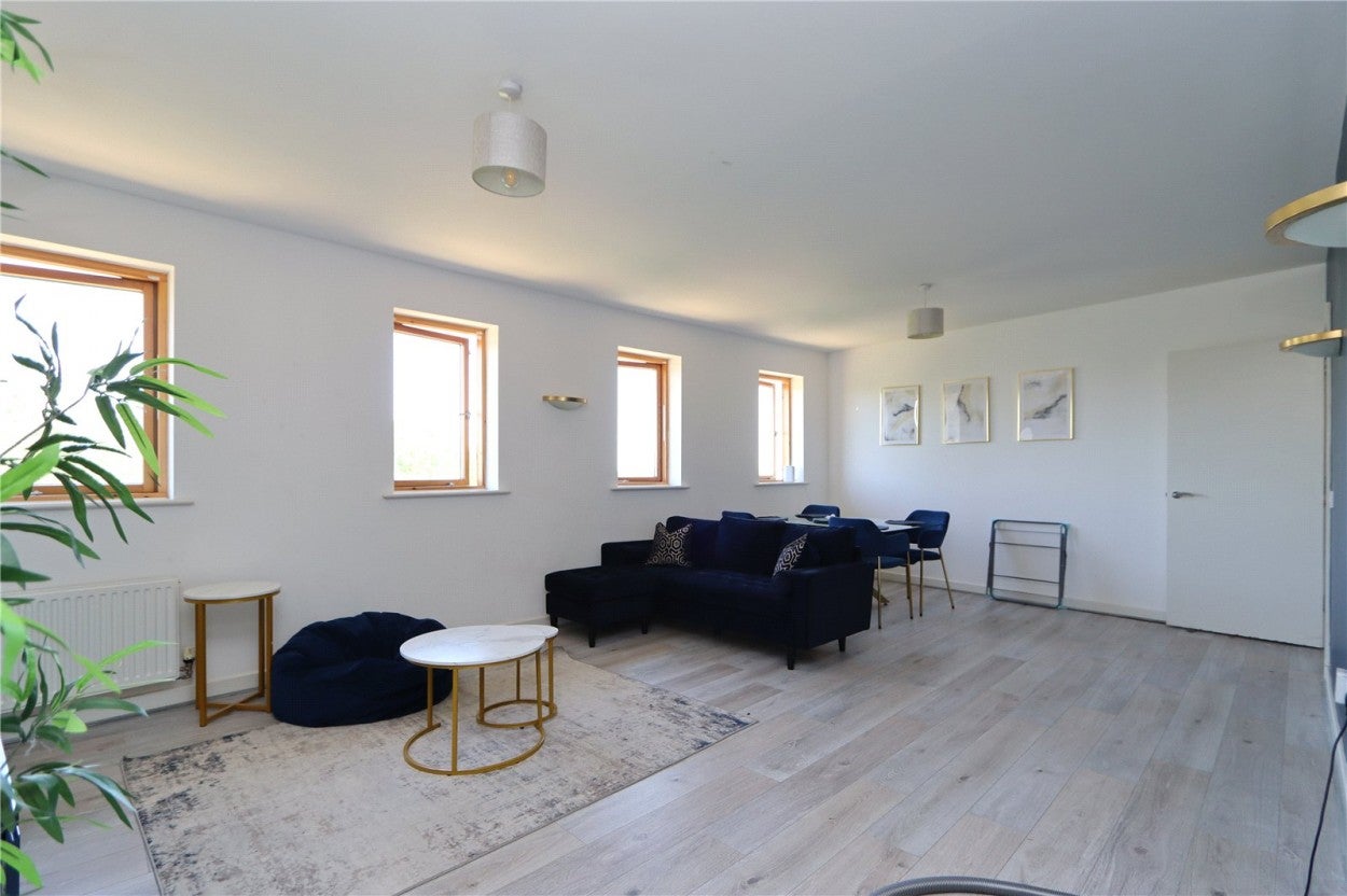 Flat Mara Place in Milton Keynes