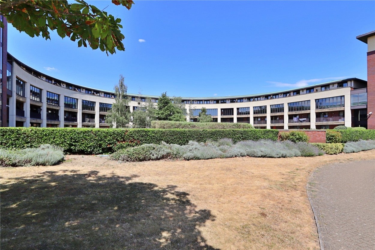 Flat Mara Place in Milton Keynes