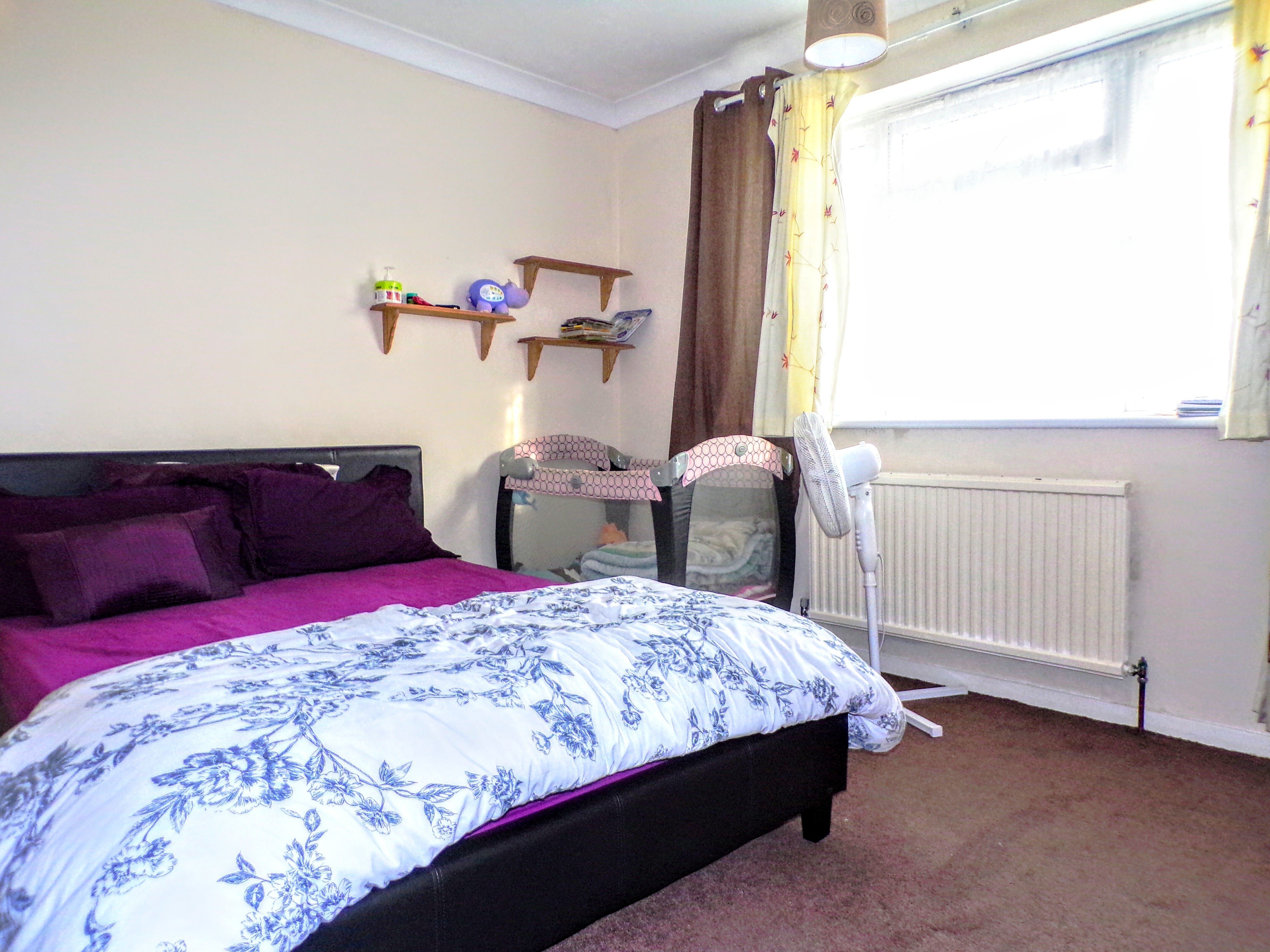 House South Drift Way in Luton