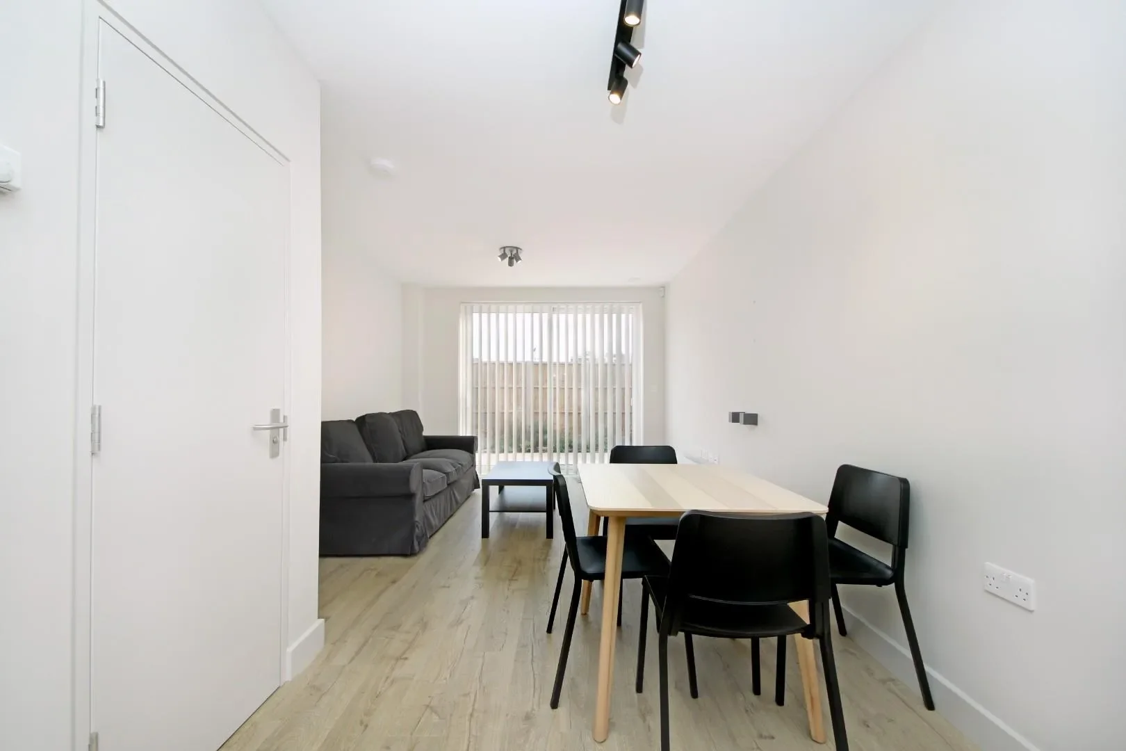 Flat Lowfield Road in Greater London