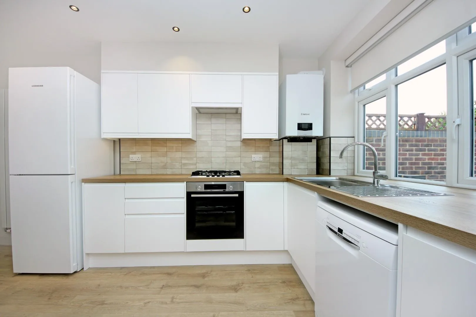 Flat Lowfield Road in Greater London