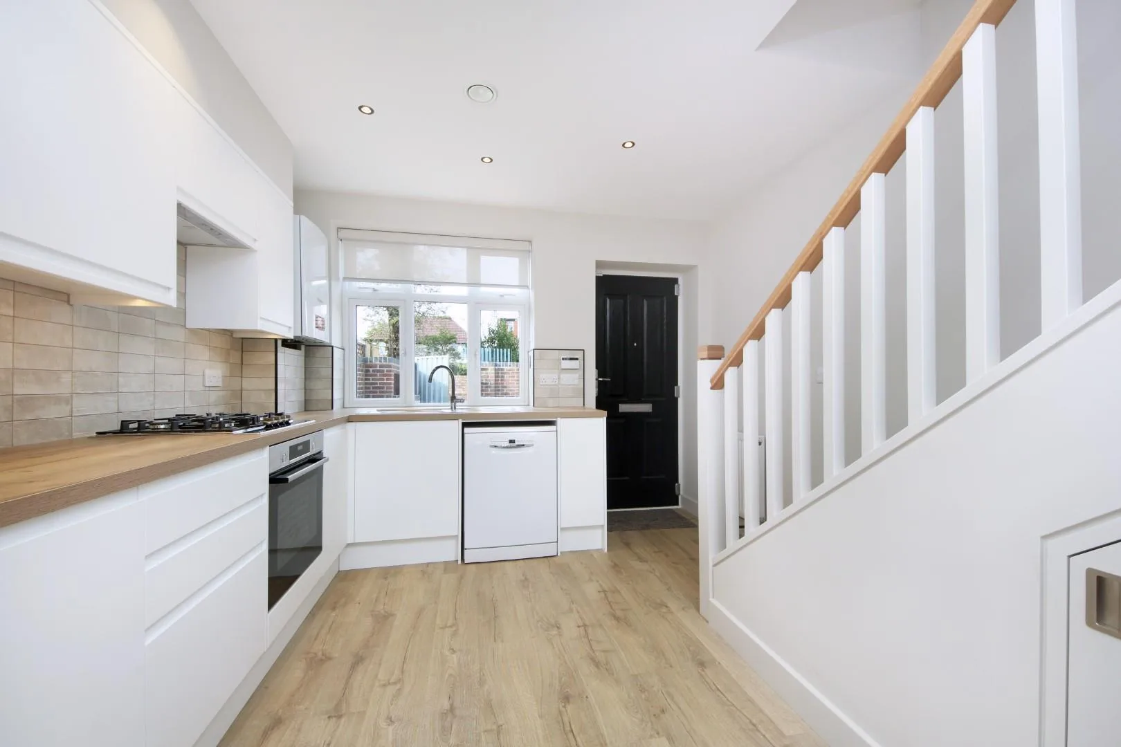 Flat Lowfield Road in Greater London