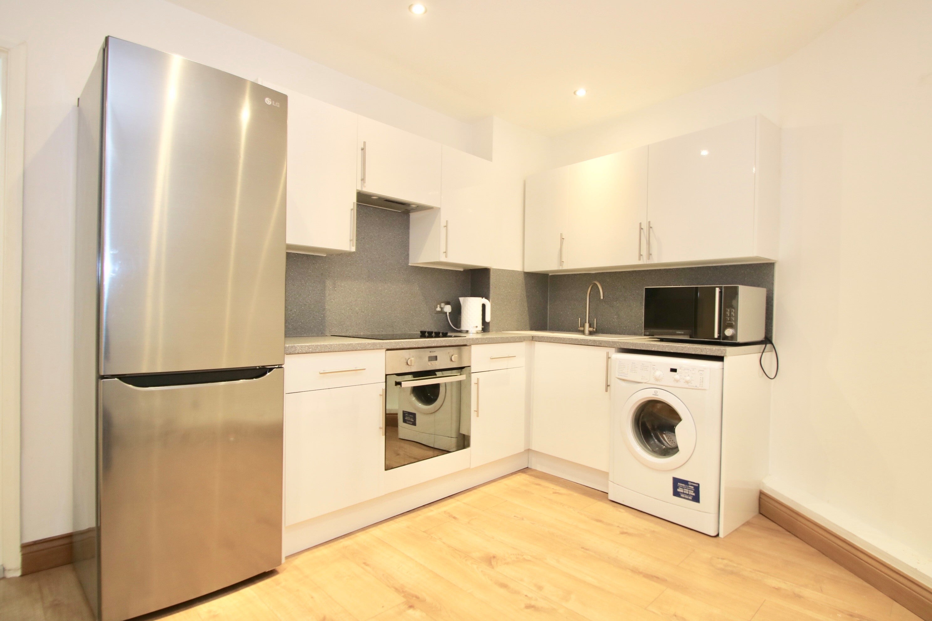 Flat Clarence Road in Greater London