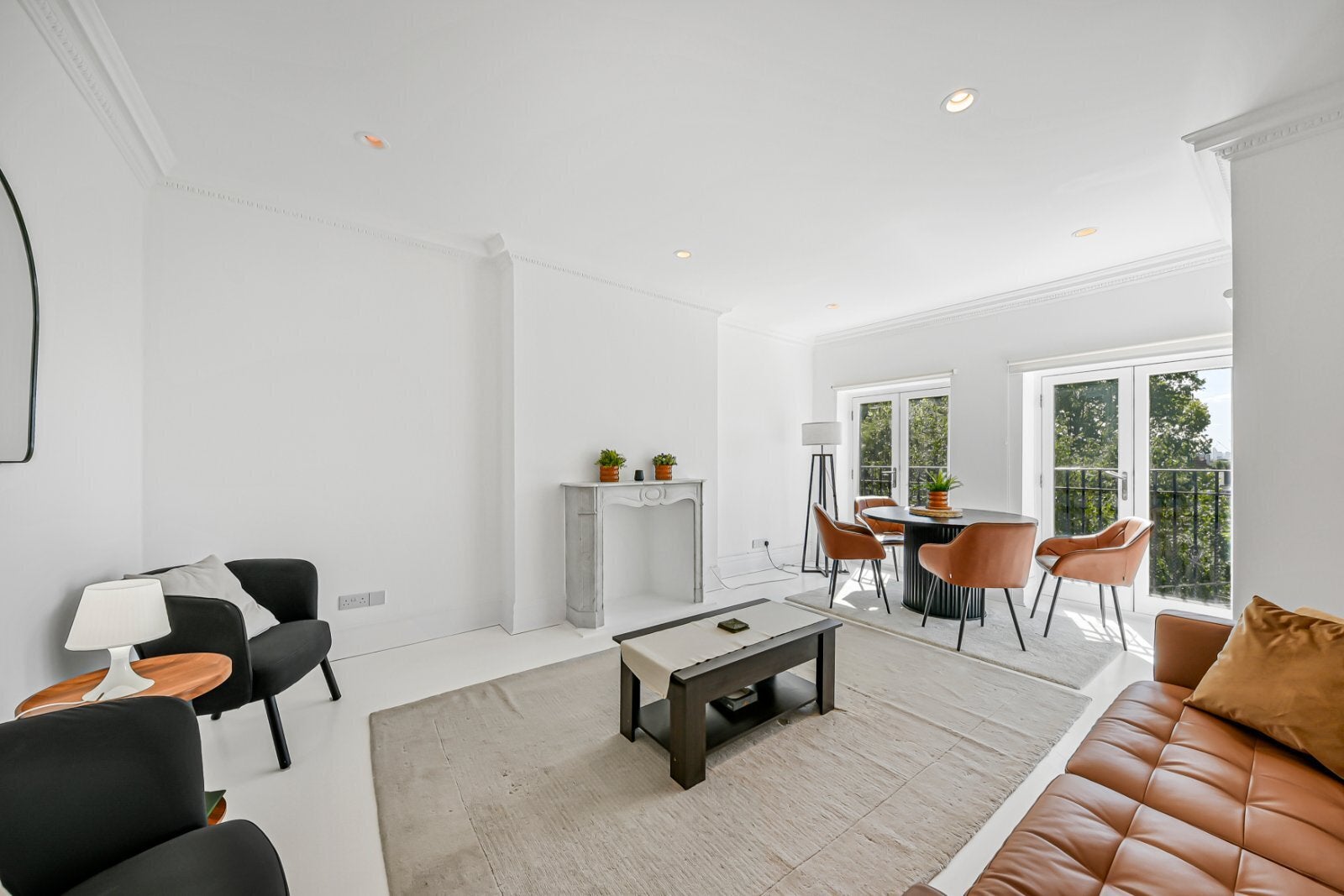 Flat Frognal Lane in Greater London