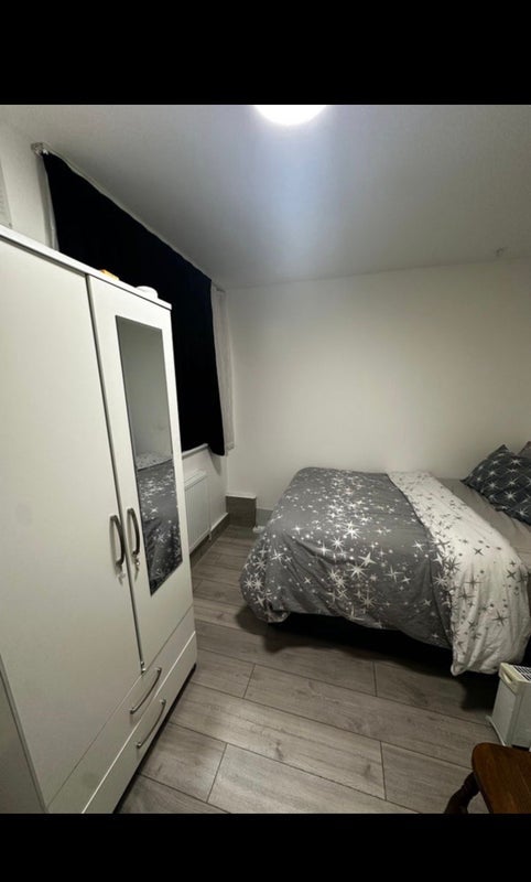 Flat Clifford Way in Maidstone
